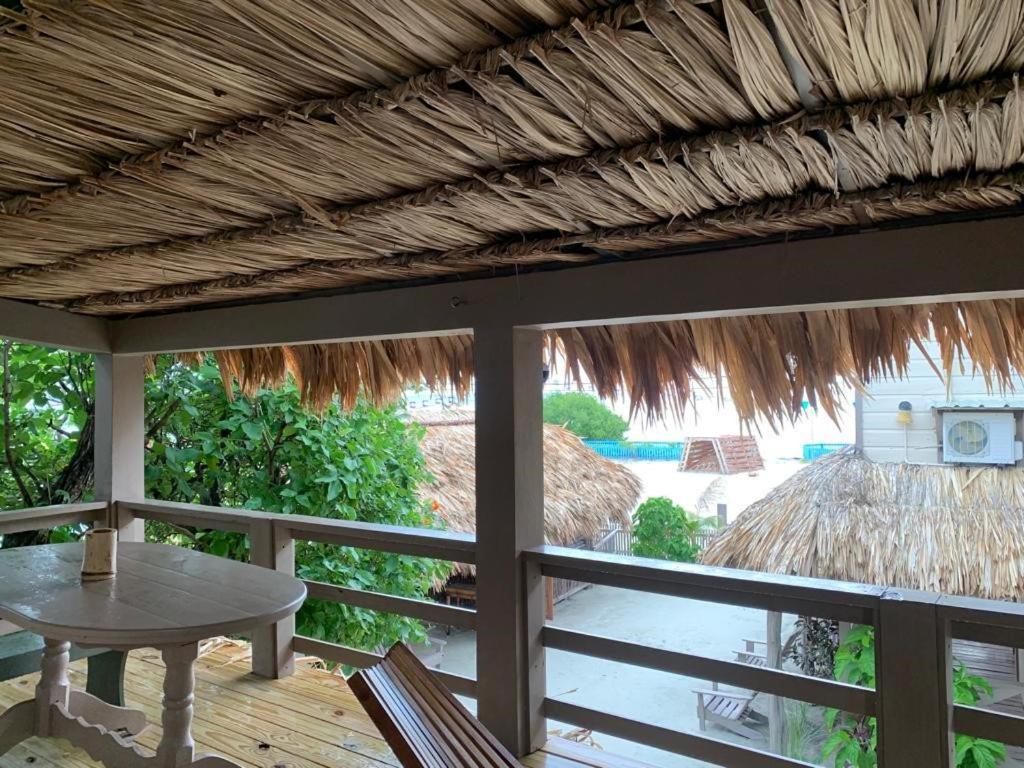 Hotel The Bounty Caye Caulker Exterior foto