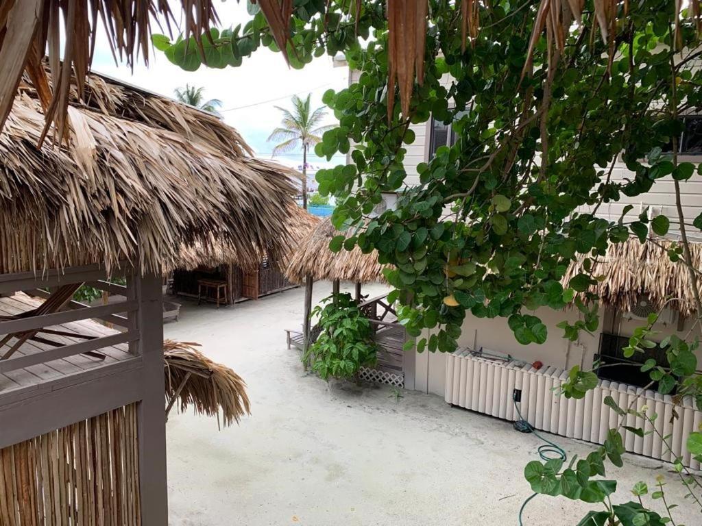Hotel The Bounty Caye Caulker Exterior foto